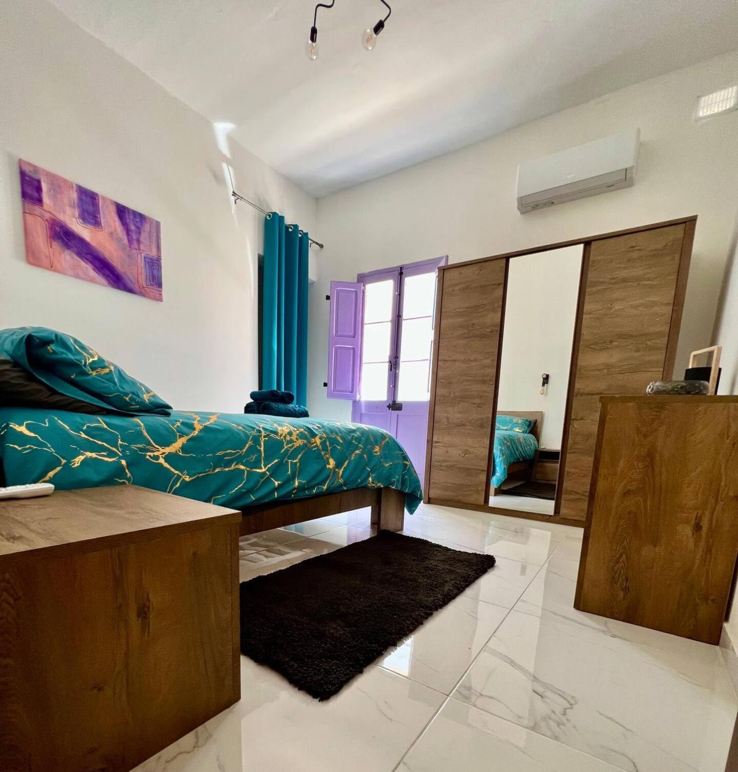 1Bed Maisonette In Bugibba Square By Homely St. Paul's Bay Bagian luar foto